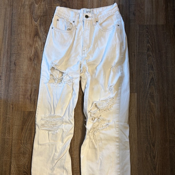 BDG Jeans - Picture 1 of 3